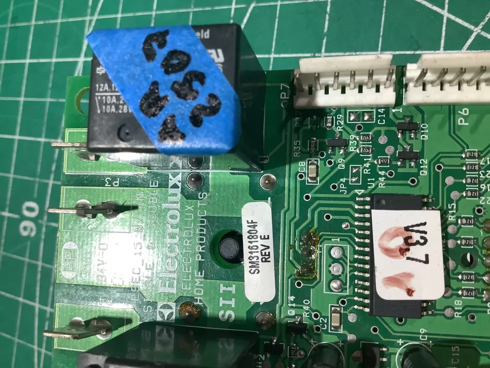 Electrolux Range Control Board SM3161804F AZ185314 | AR2507