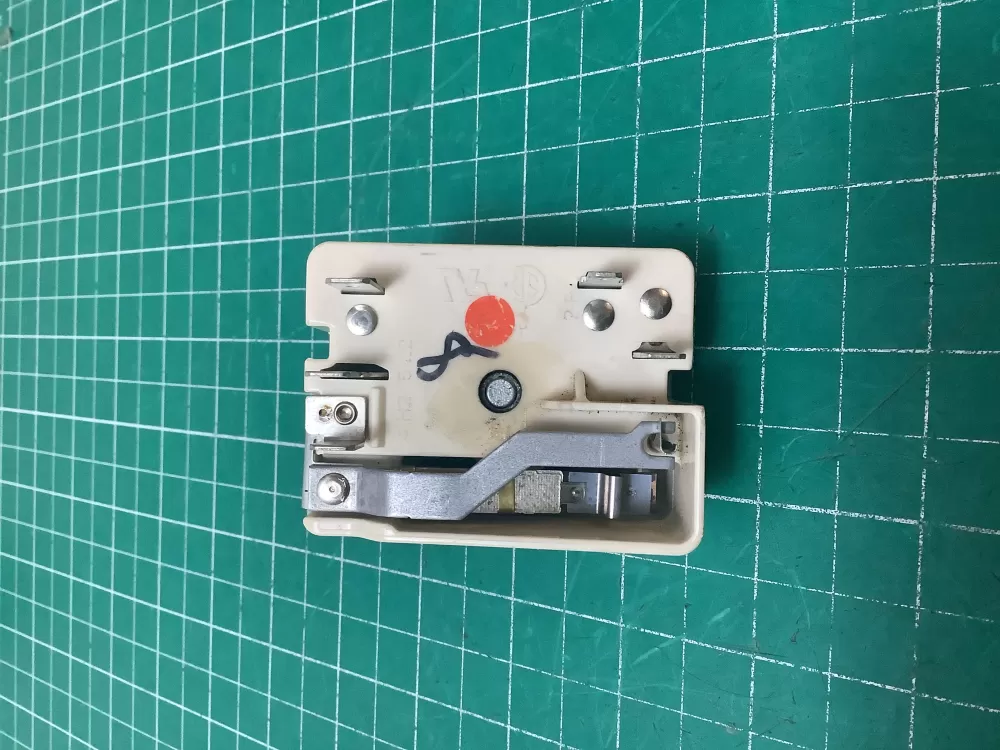 GE Hotpoint Wb24t10029 Range Switch Infinite AZ224685 | SLA117