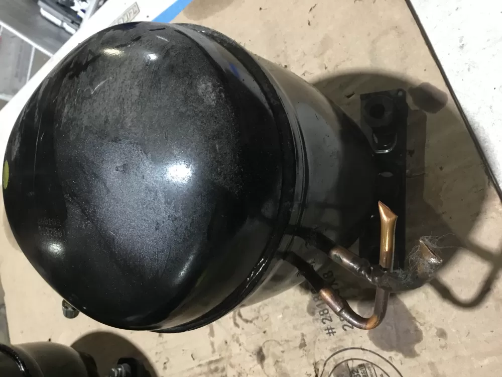 Whirlpool  513700185  W10309989 Refrigerator Compressor