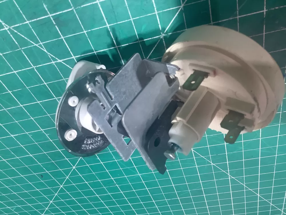 GE Washer WH12X10065 175D2290P028 Pressure Switch AZ151892 | SL212