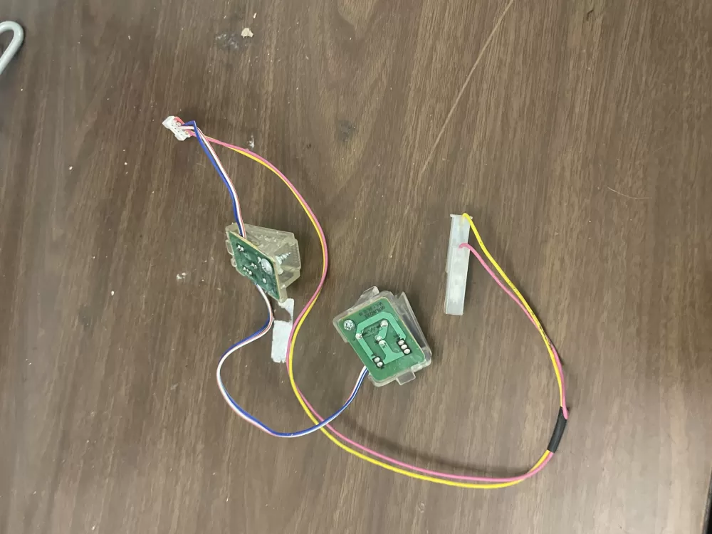 LG 6870JB8232E Refrigerator Control Board Light Display