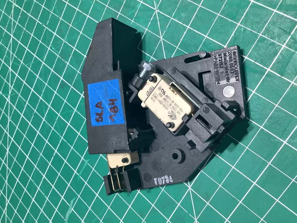 Genuine OEM Miele Dorr Lock 11444491 572152 AZ150389 | AR184