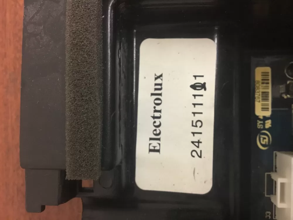 Kenmore Frigidaire 241511111 Refrigerator Control Board AZ32846 | NRV357