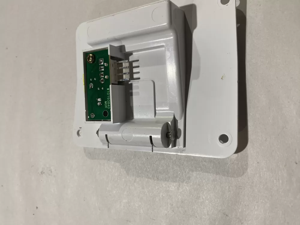 Whirlpool W10757851 4389102 Refrigerator Ice Control Board AZ156018 | BK2007