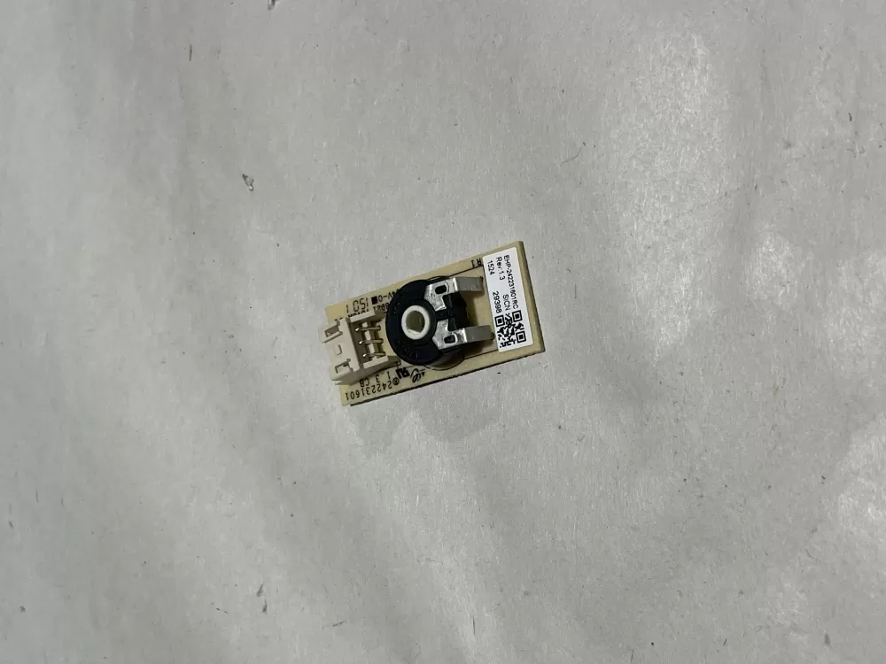 Frigidaire Kenmore AP6037540 Refrigerator Control Board AZ152260 | Wm875