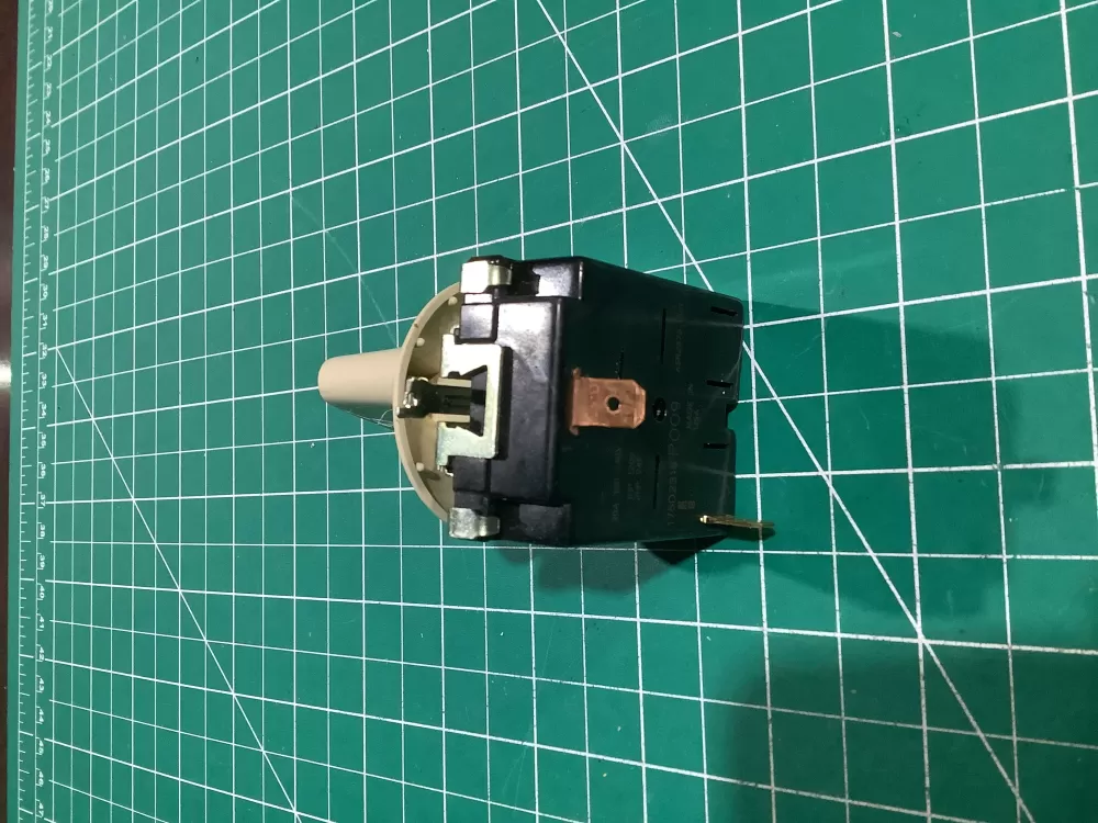 GE 175D2315P009 WE4X881 Dryer Control Board Switch AZ143478 | SL175
