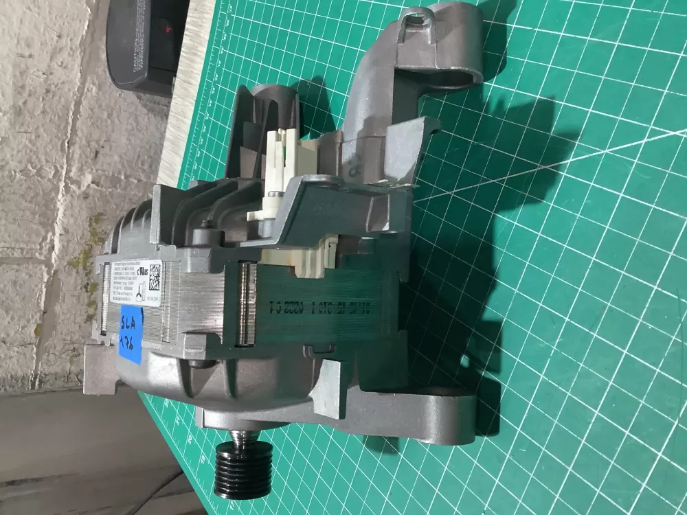Bosch 9000959348  00145752  Washing Machine Motor