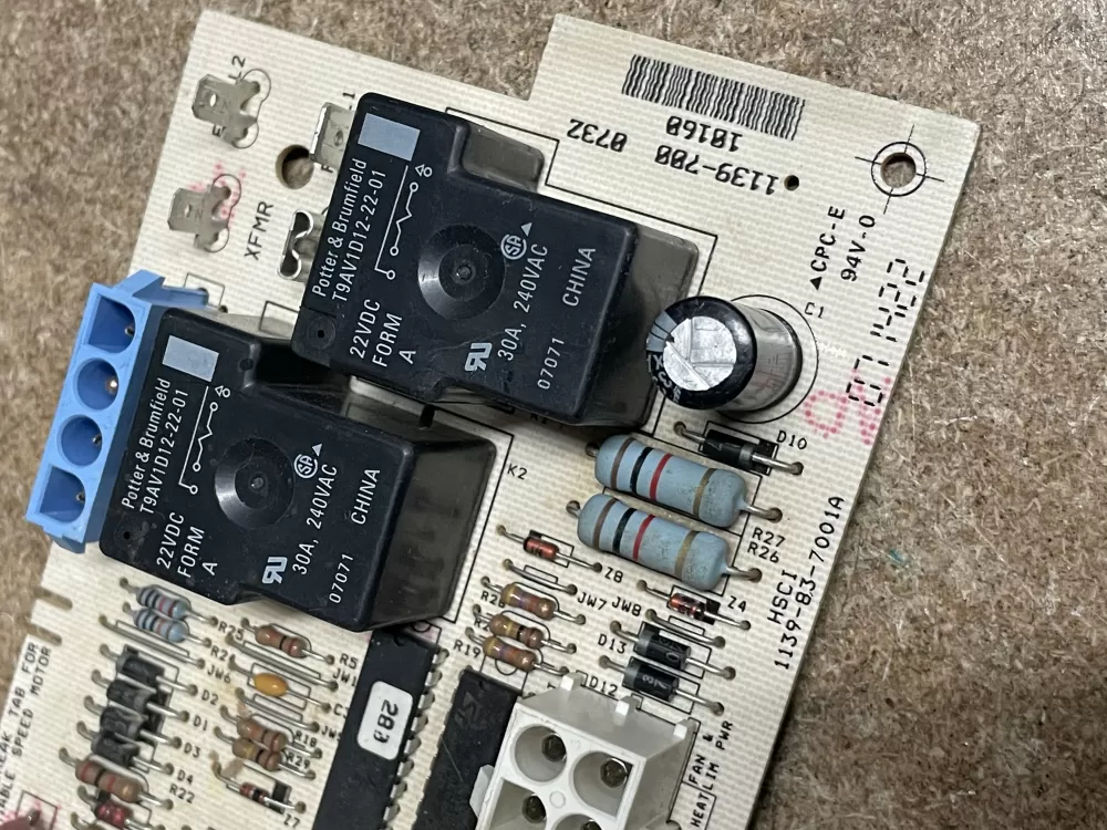 York Coleman 1139-700 1139-83-7002 Furnace Control Board AZ17423 | KM1377