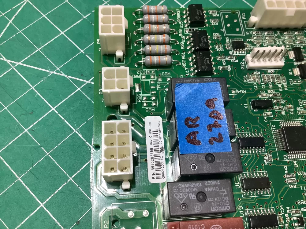 Whirlpool Maytag W10285199 Refrigerator Control Board AZ183714 | AR2709