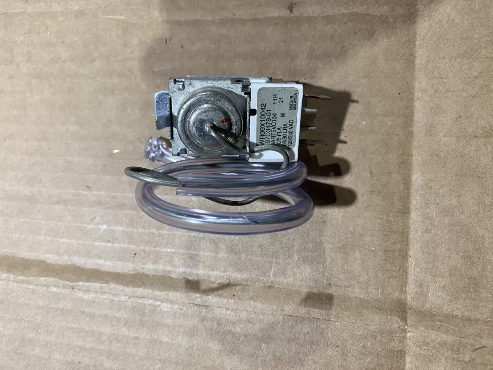 GE Hotpoint WR9X10042 WR9X10043 WR9X547 Refrigerator Thermostat AZ78822 | BK1590