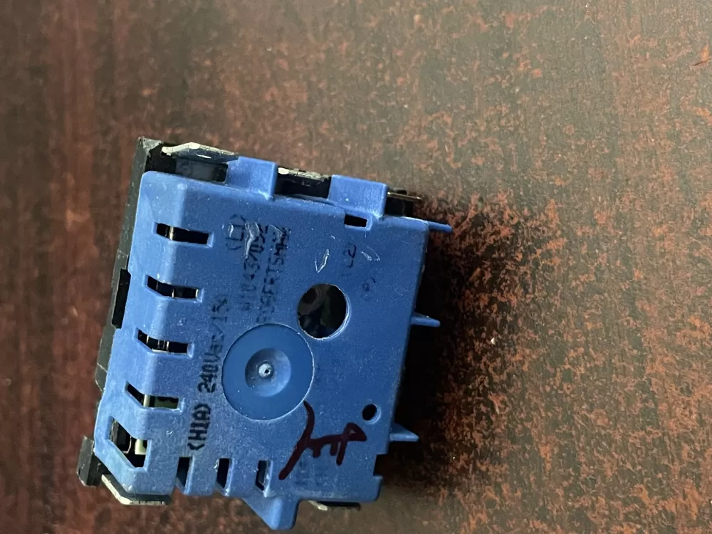 Whirlpool W10857622 Range Control Board Infinite Switch AZ93166 | KM1657