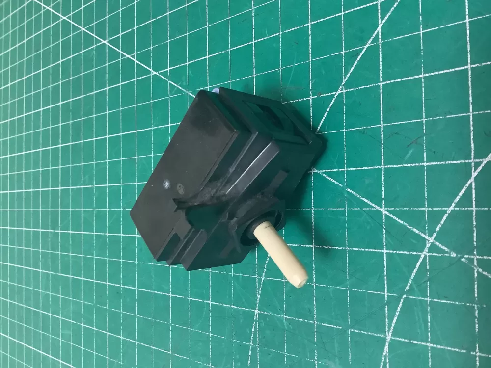 Whirlpool 8578354 Temperature Switch AZ224708 | SLA117