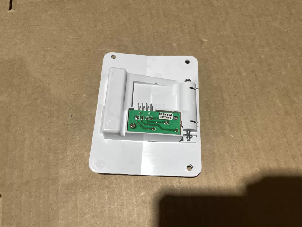 Whirlpool W10757851 4389102 Refrigerator Ice Control Board AZ68286 | Wm978