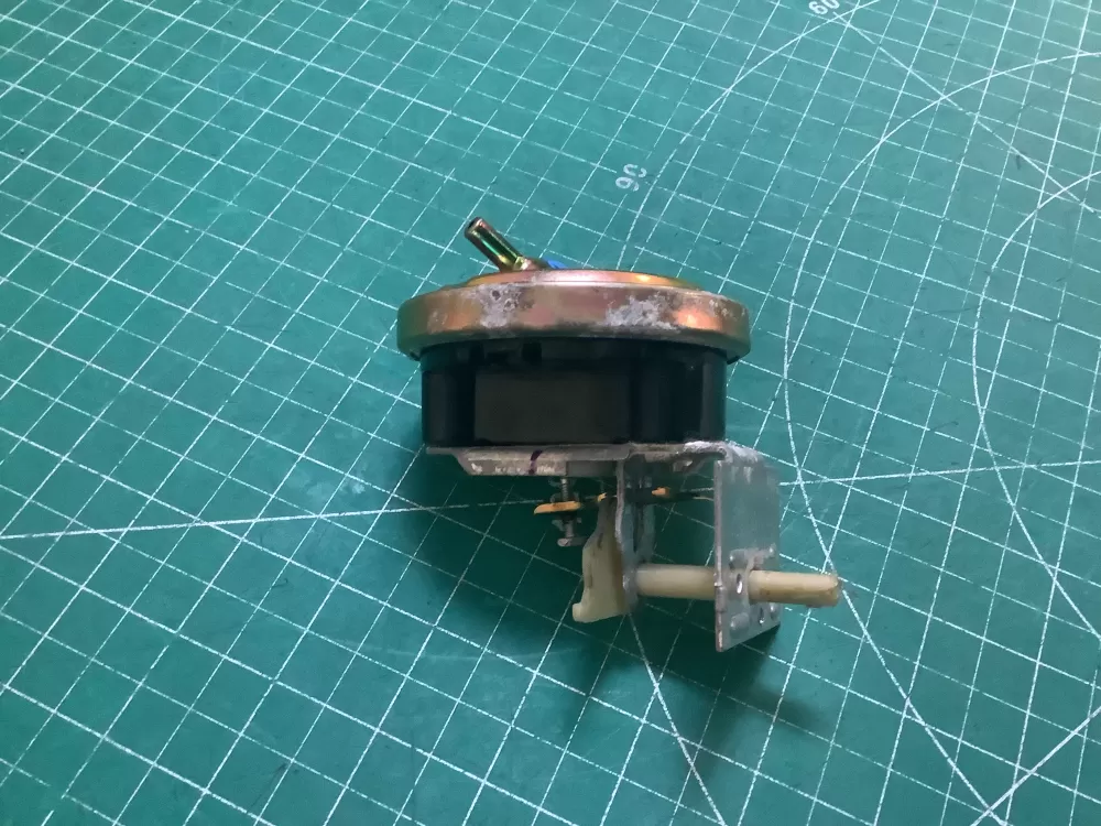 Frigidaire 134422700 Washer Water Level Pressure Switch AZ220717 | SLA152