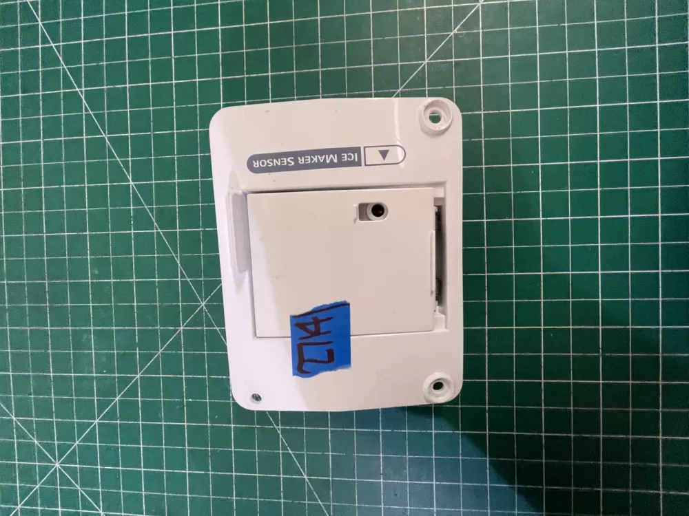 Whirlpool W10757851 4389102 Refrigerator Ice Control Board AZ187196 | KM2714