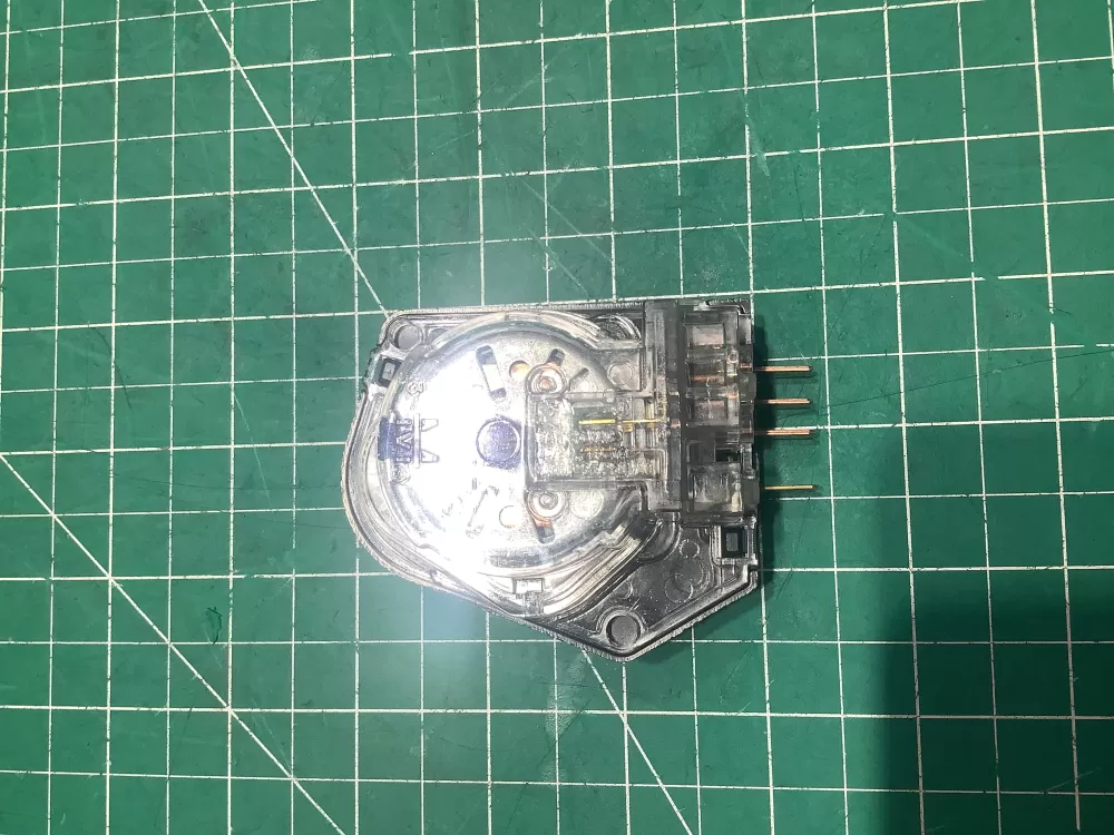Frigidaire 215267800 215846602 Refrigerator Defrost Timer AZ143156 | AR644