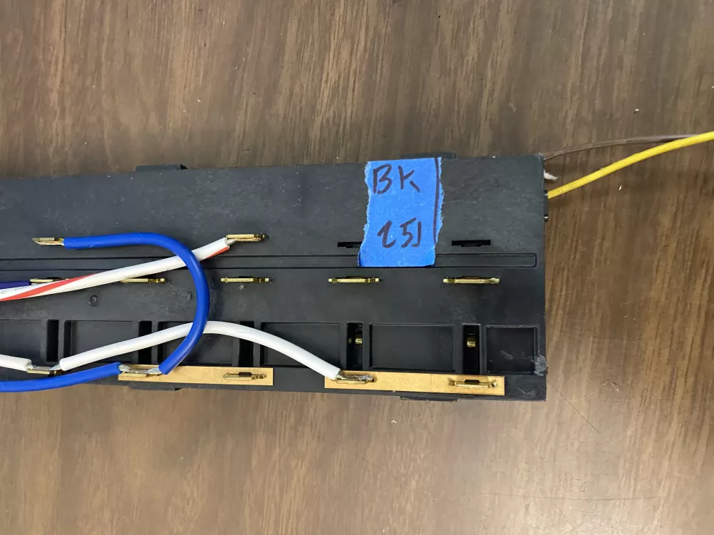 Whirlpool W10424360 Refrigerator Ice & Water Control Assembly AZ30860 | BK251