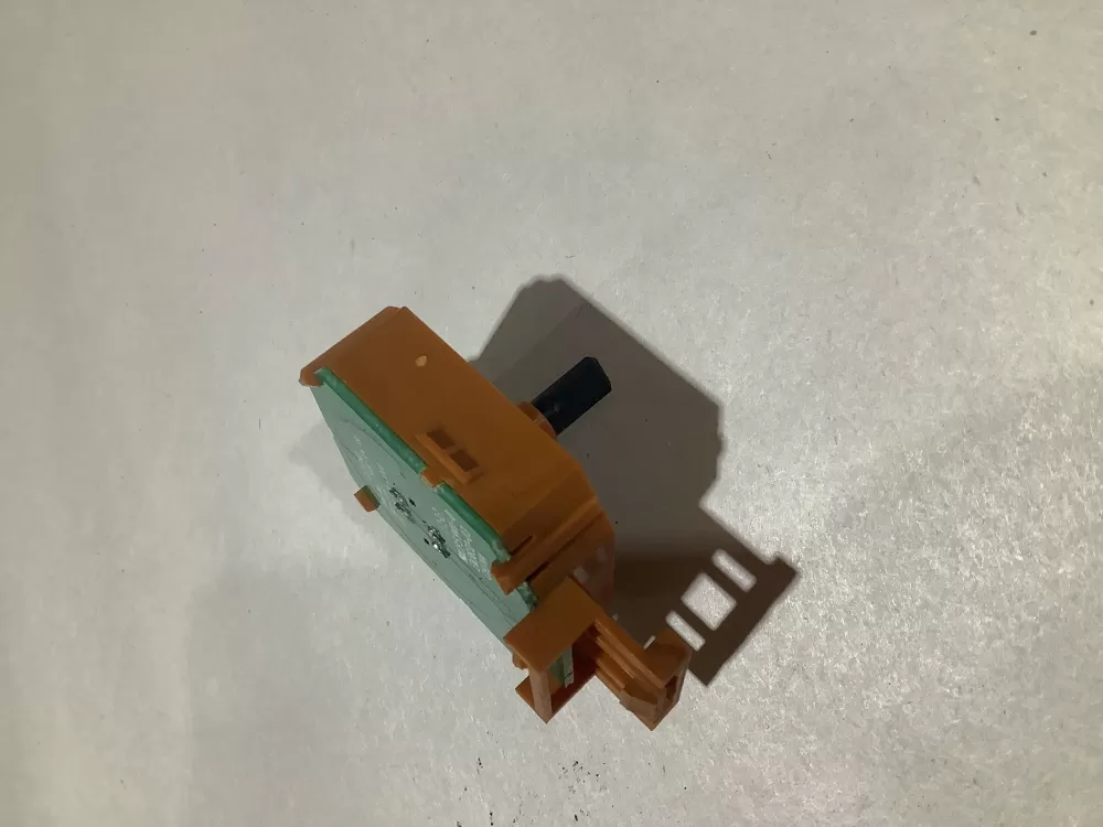 Kenmore  Frigidaire  Electrolux 137493300  AP5650536  2689023  PS5574046  EM3632-03 Washer Control Switch