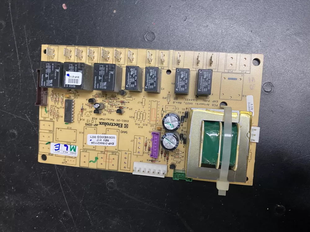 Electrolux 316442112A Range Oven Relay Control Board AZ15393 | BK628