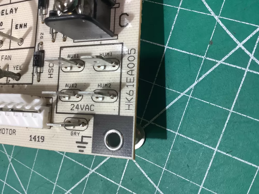 Carrier Bryant HK61EA005 Furnace Board AZ191228 | AR2296