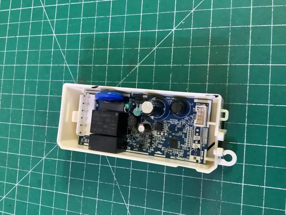 Whirlpool  Maytag W11476563  AP7194670  PS16744951 Refrigerator Control Board
