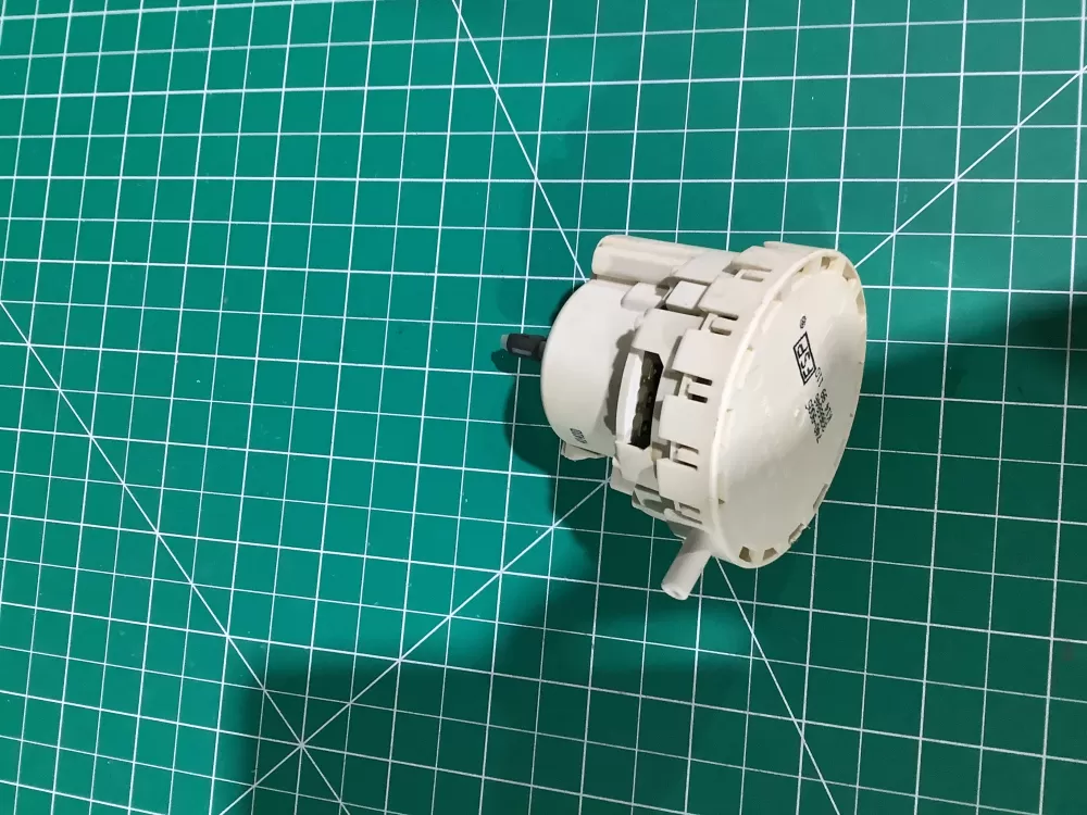 Whirlpool  Kenmore  Roper  Estate AP4566382 1617123 3366846 W10335056VP W10335056 PS3408073 Washer Pressure Switch