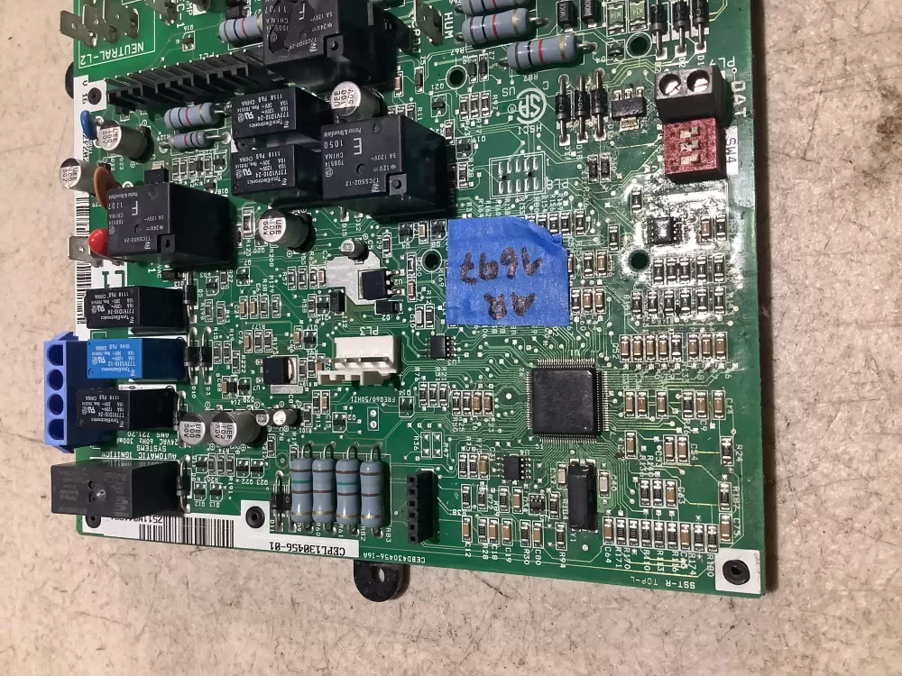 Carrier CEPL130456-01 Furnace Control Circuit Board HK42FZ022 AZ111703 | AR1697