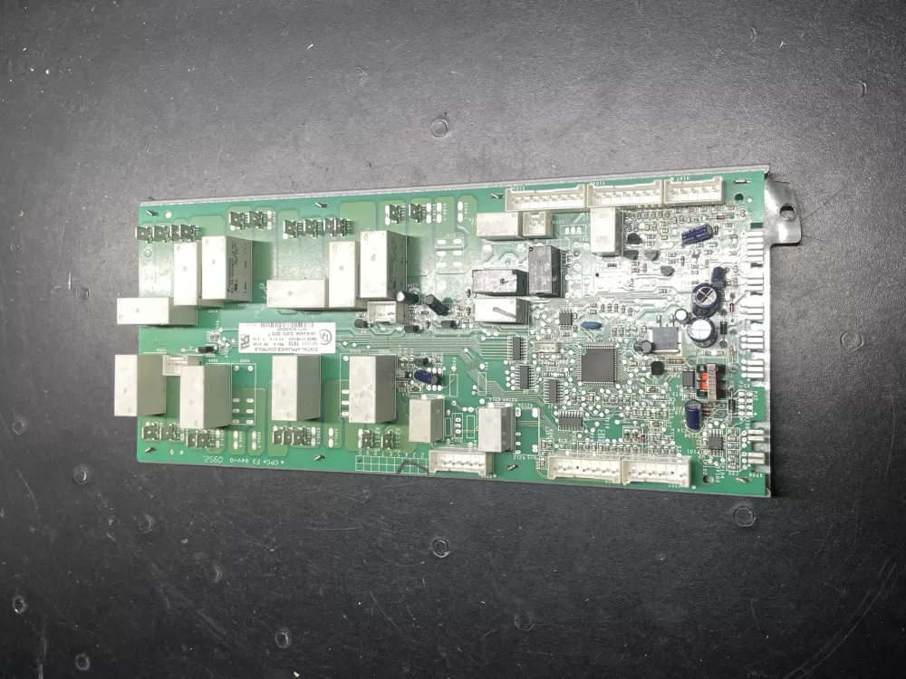 Bosch  Thermador 12022213  00659615  00646640  00648781  00650428 Oven Control Module