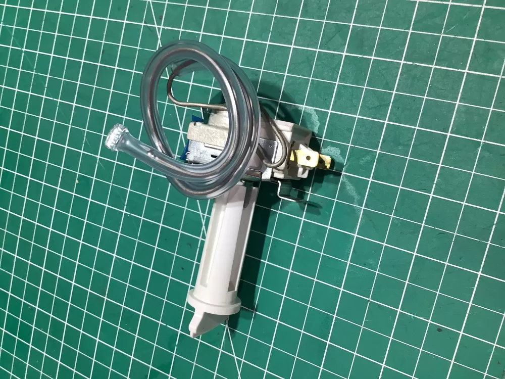 Hotpoint WR09X10042 Refrigerator Thermostat Cold Control AZ156649 | SL82