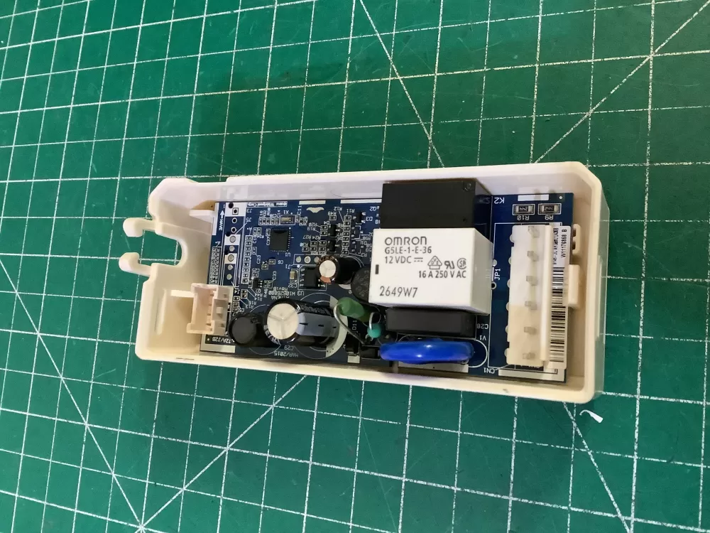 Whirlpool Maytag Amana W10866518 Refrigerator Control Board AZ194835 | NR304