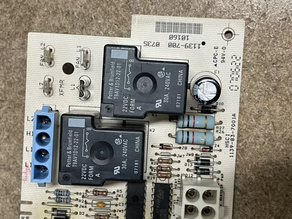 York Coleman 1139-700 1139-83-7002 Furnace Control Board AZ17622 | KM1291