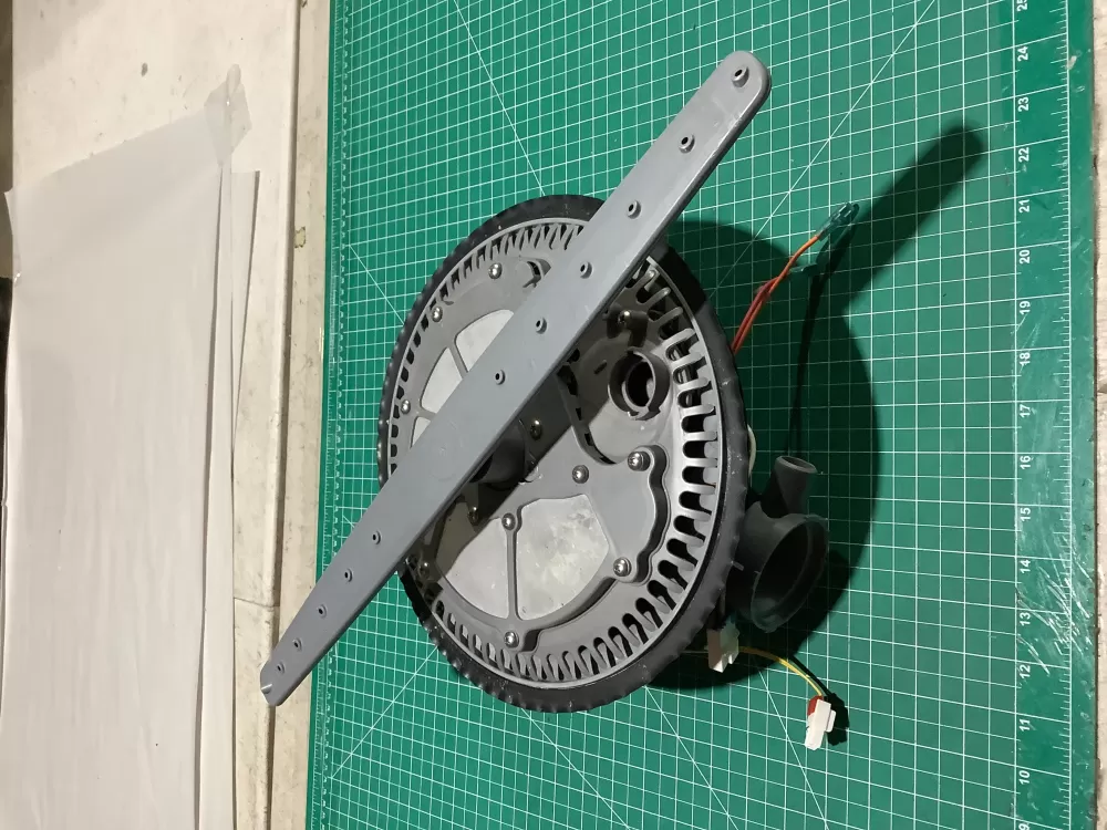 SamsungIC-61225SSDWB Dishwasher Circulation Pump Motor AZ132386 | SL245