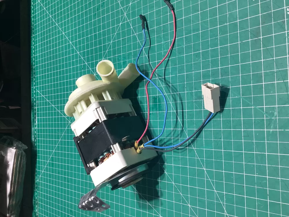 Whirlpool Drain Pump YXLW50-2A AZ142503 | SL270