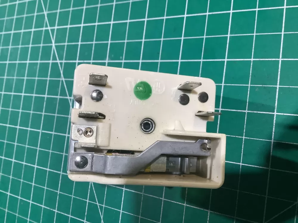 Maytag 7403P877-60 Range Infinite Switch Set Of 4 AZ143530 | SL175
