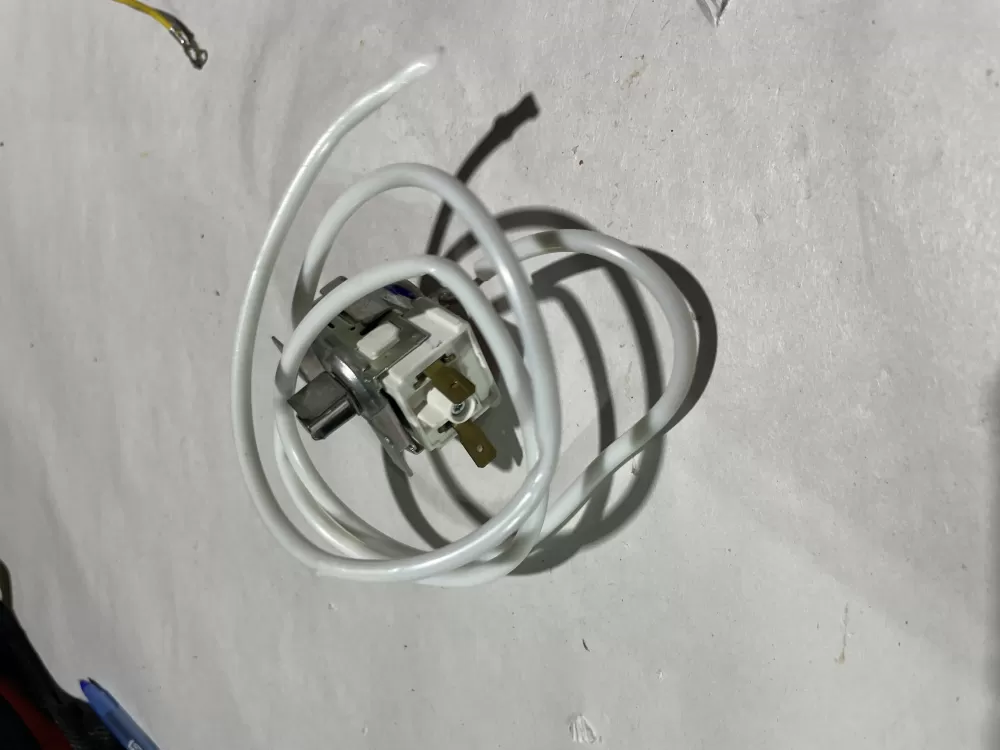 Westinghouse PS8769007 Thermostat Cold Control AZ152250 | Wm881