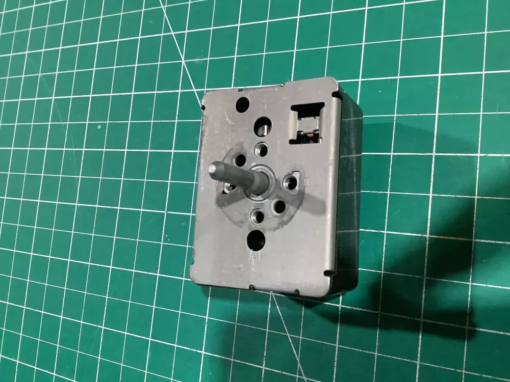 GE KS811352 Range Control Board Switch Burner
