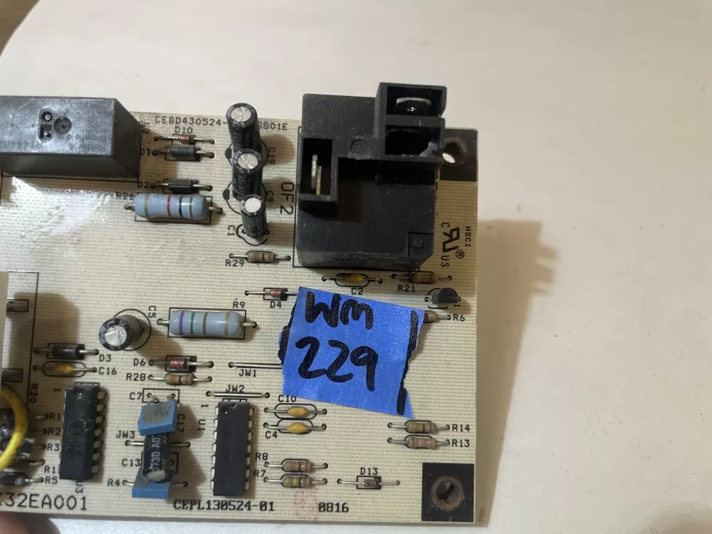 Carrier Bryant Hk32ea001 Cepl130524 01 Furnace Control Board AZ110714 | Wm229