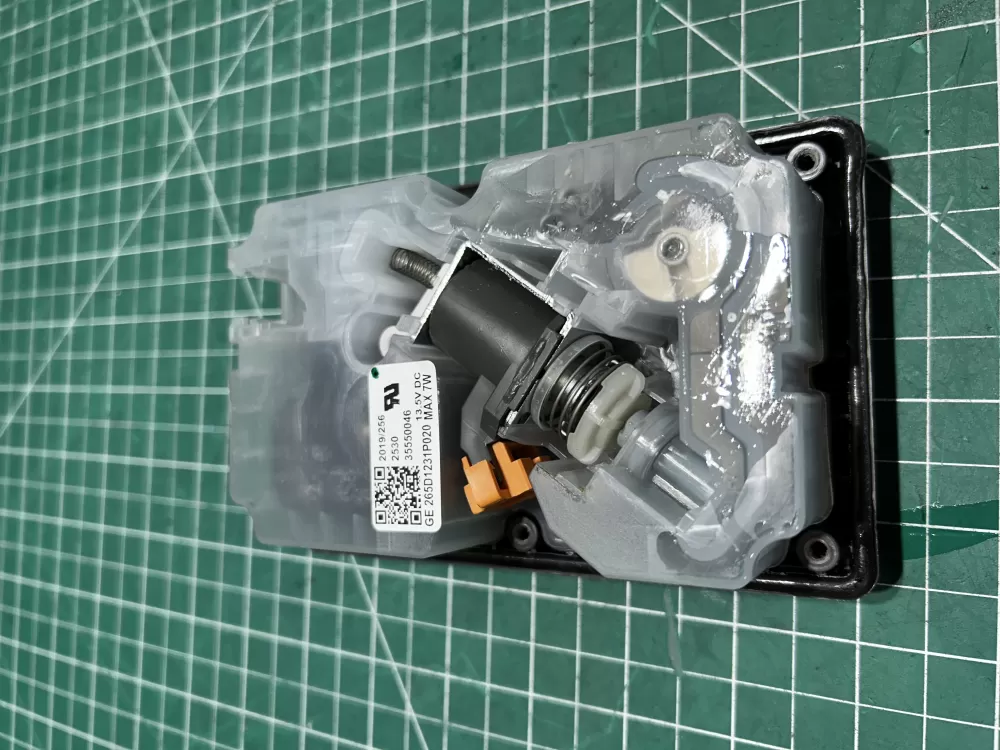 GE GE265D1231P020 265d1231 Dishwasher Dispenser AZ160205 | Sl39