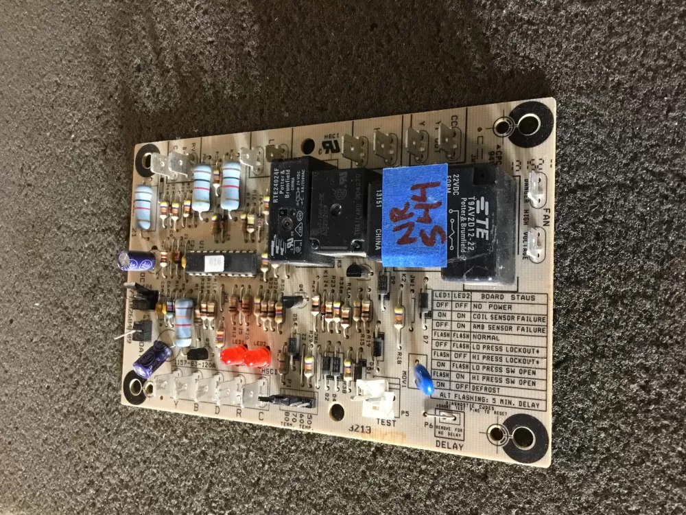 Bryant Rheem 47 102684 09 1157 121 B16  Carier Control Board AZ110070 | NR544