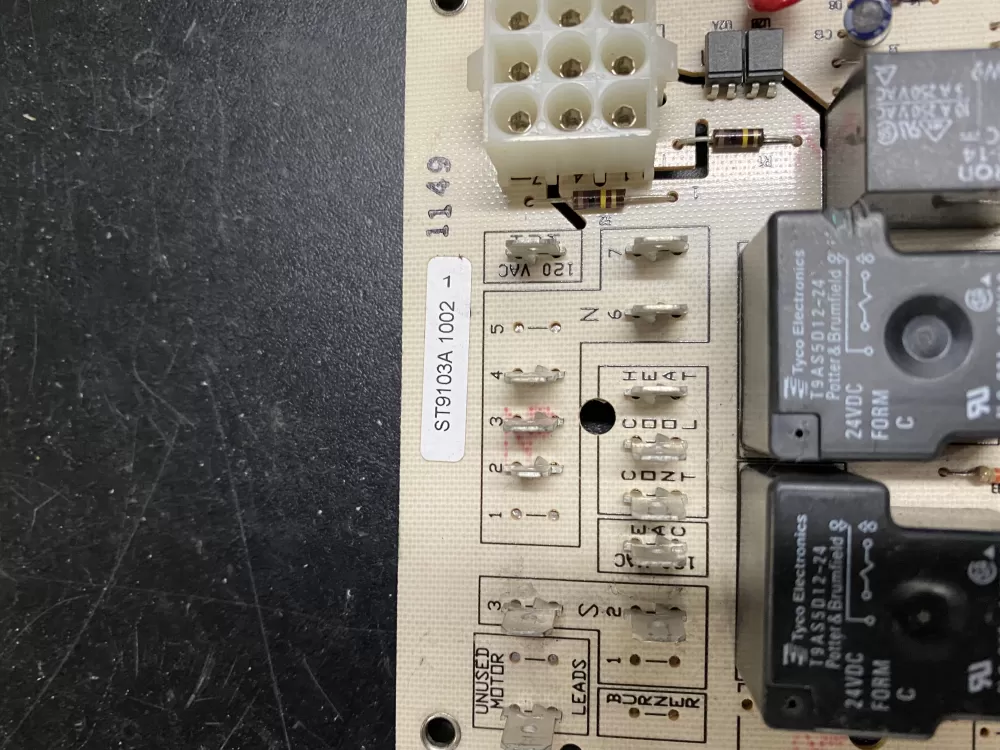Honeywell ST9103A 1002  ST9103A1002 Furnace Fan Circuit Control Board