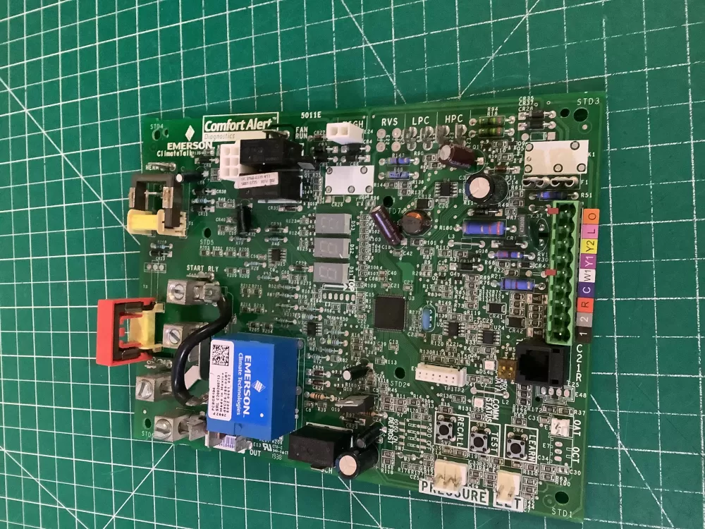 Goodman  Emerson  Amana PCBGR104 Air Conditioner Control Board Stage