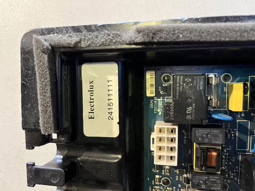 Kenmore Frigidaire 241511111 Refrigerator Control Board AZ43844 | 1754