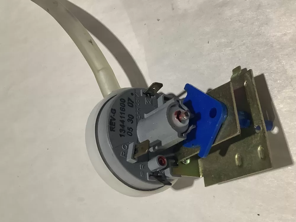 Frigidaire 134053800 Washer Crosley Gibson Water Level Switch AZ113884 | Sl55