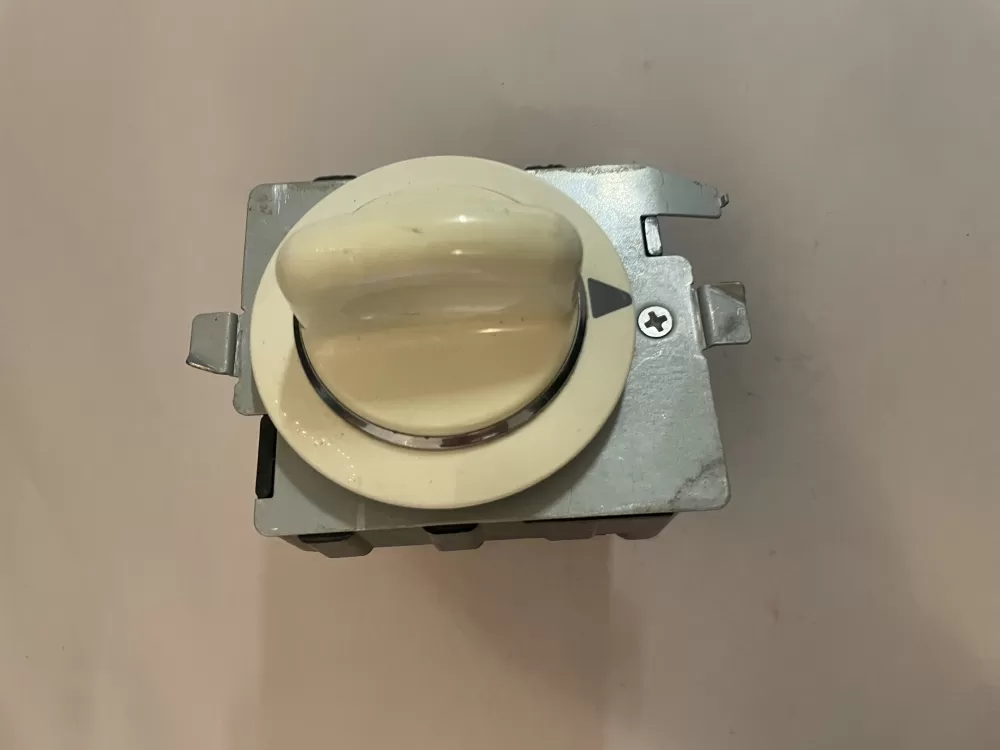 GE 572D520P014 WE4M260 Dryer Timer AZ191686 | KM2292