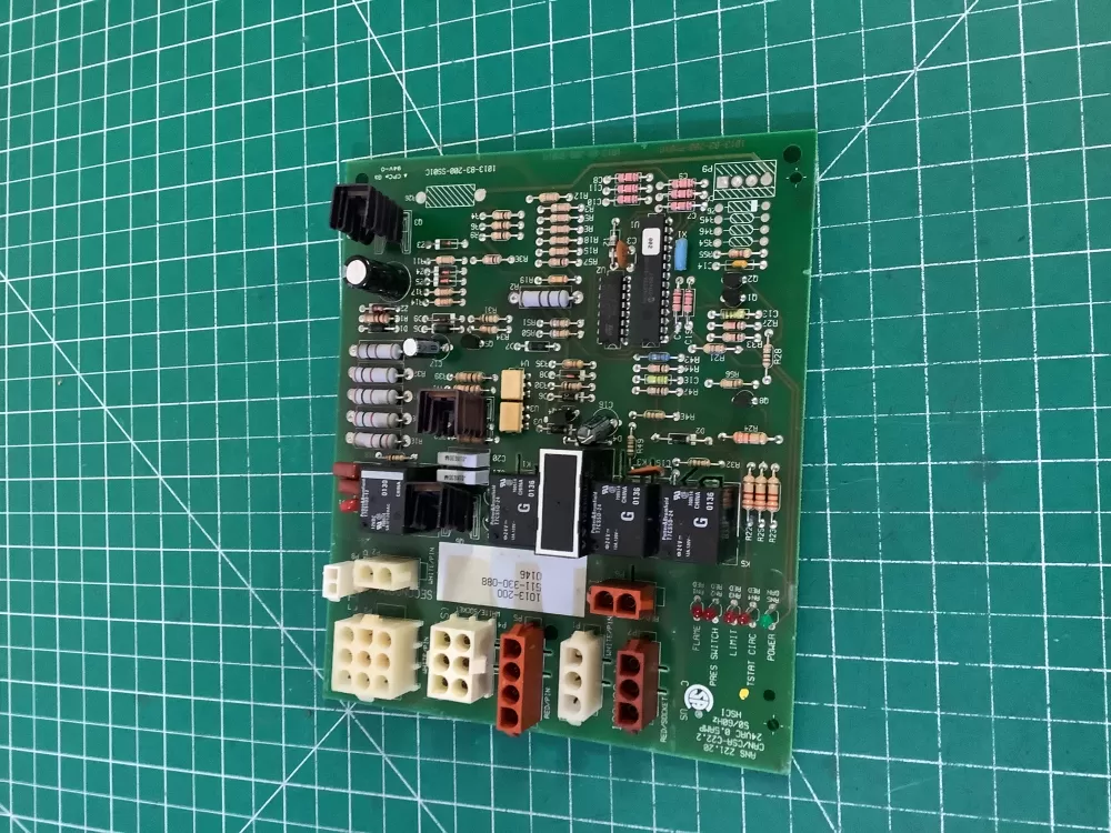 1013 200  Weil Mclain Boiler Control Board AZ204355 | NR311