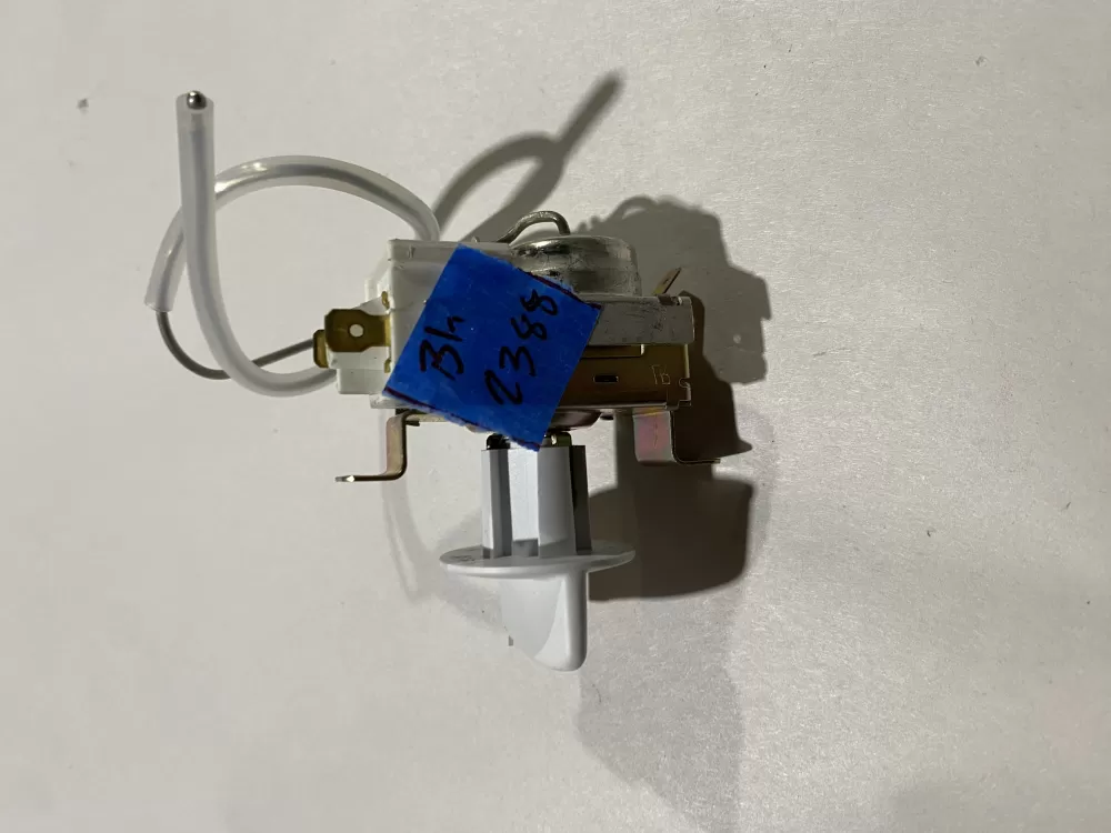 Hotpoint WP2204605 Refrigerator Thermostat AZ141979 | BK2388