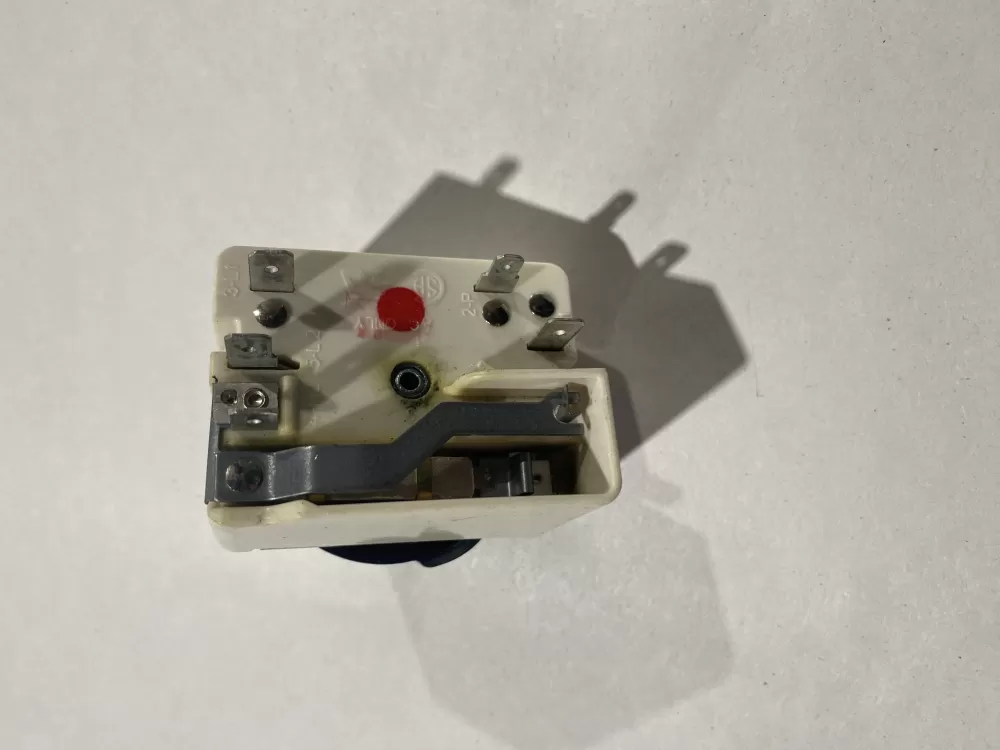 GE Hotpoint Kenmore 191D5452P001 Range Switch AZ109396 | BK412