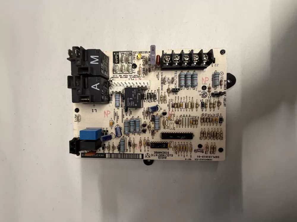 Carrier Bryant CEPL131012 01 Furnace Control Board AZ216673 | KM2643