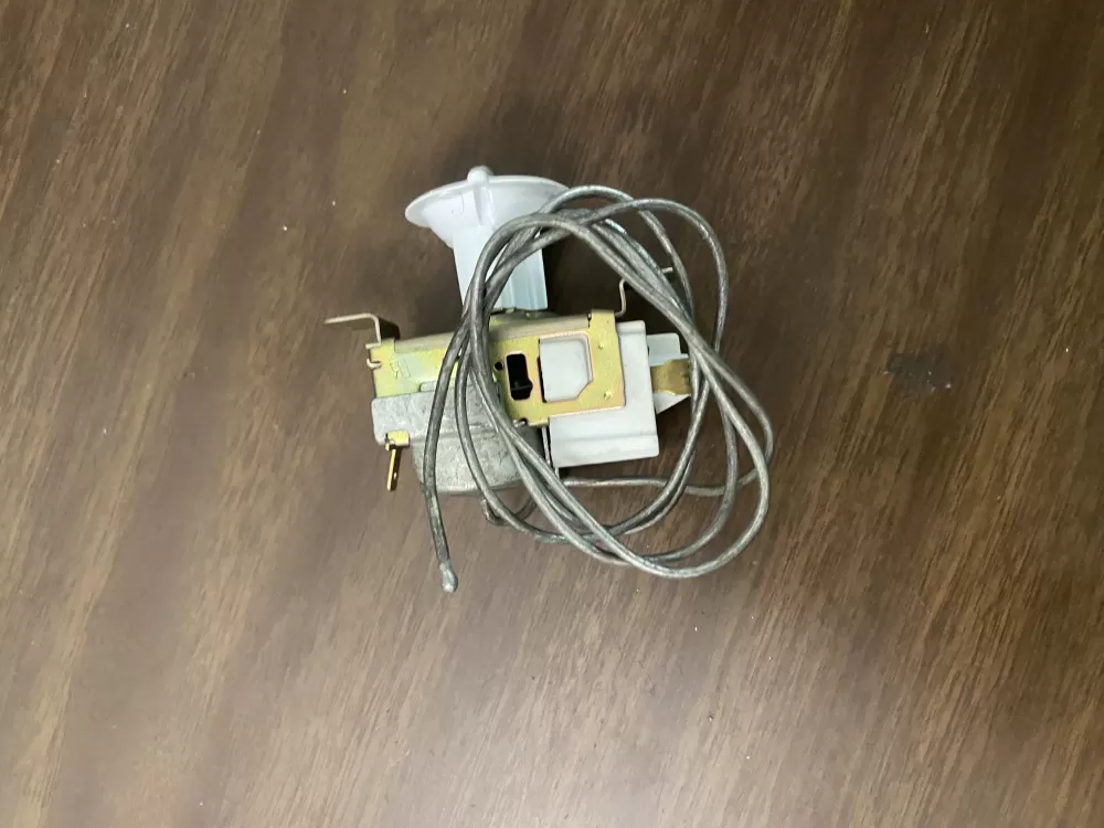 Kenmore 450226-13 Refrigerator Temperature Control Thermostat AZ86053 | BK809
