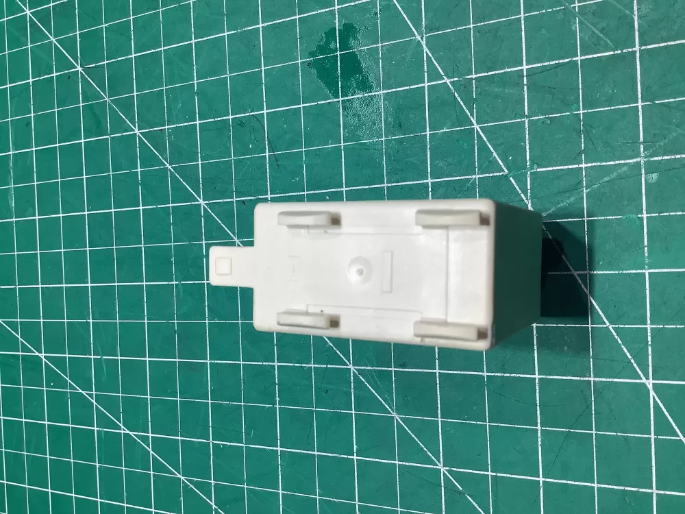 Miele 06097620 Dishwasher Relay AZ142460 | SL270